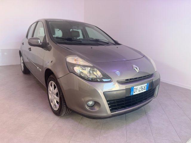 RENAULT Clio 1.2 16V 5 porte LuxeRY