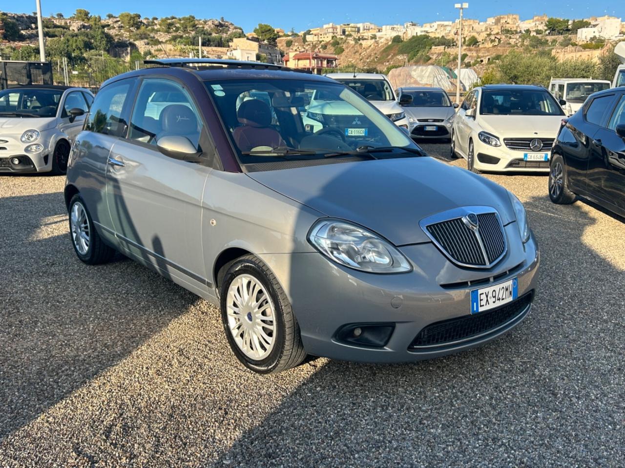 Lancia Ypsilon 1.4 16V Platino GPL