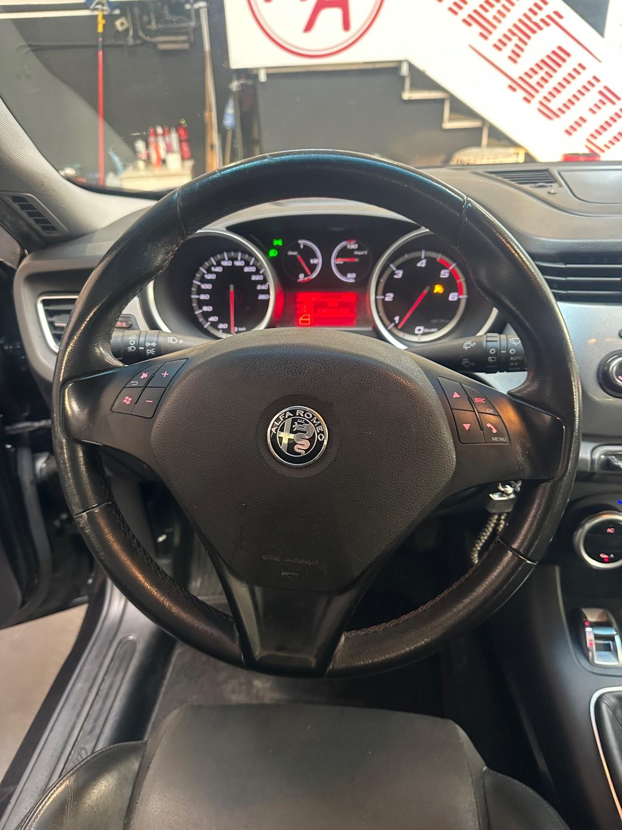 Alfa Romeo Giulietta 1.6 JTDm-2 105 CV Distinctive