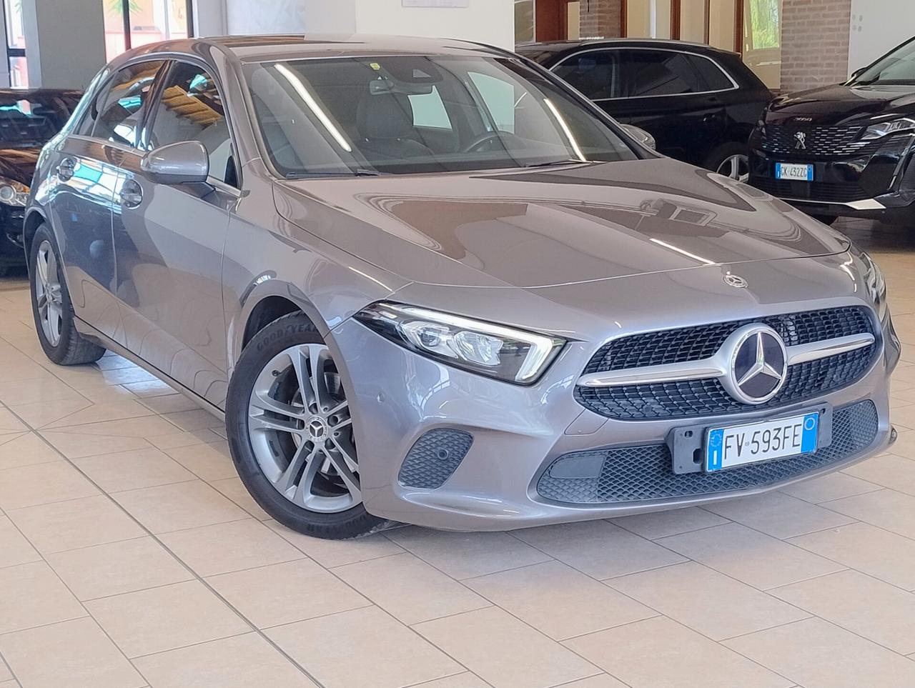 MERCEDES A180d Automatic Sport NAVI LED