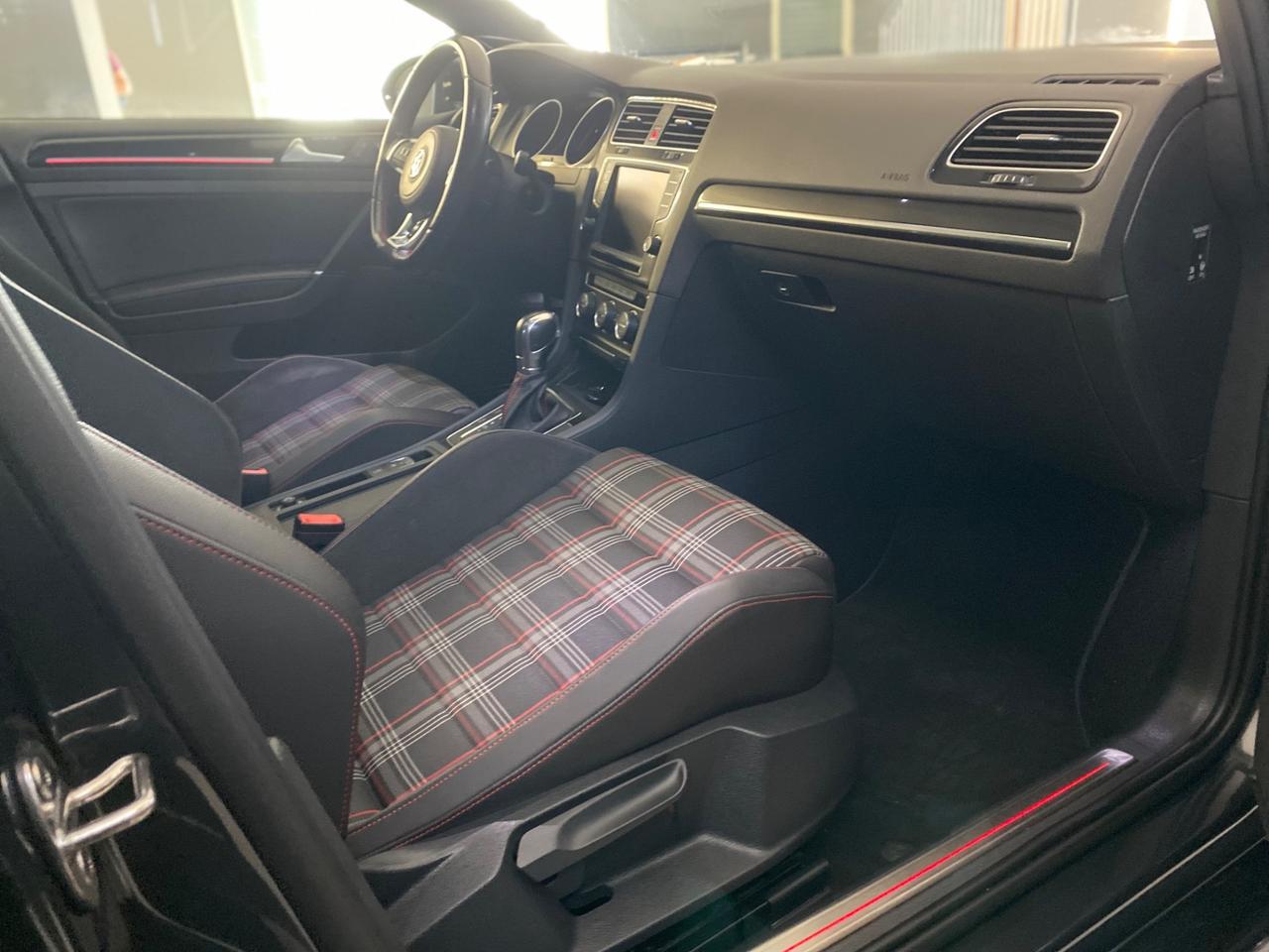 Volkswagen Golf GTI Golf GTI Performance 2.0 TSI 5p. BlueMotion Technology