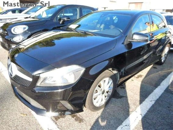 MERCEDES-BENZ A 200 Business Navi Pelle auto my16 (Finanziabile)