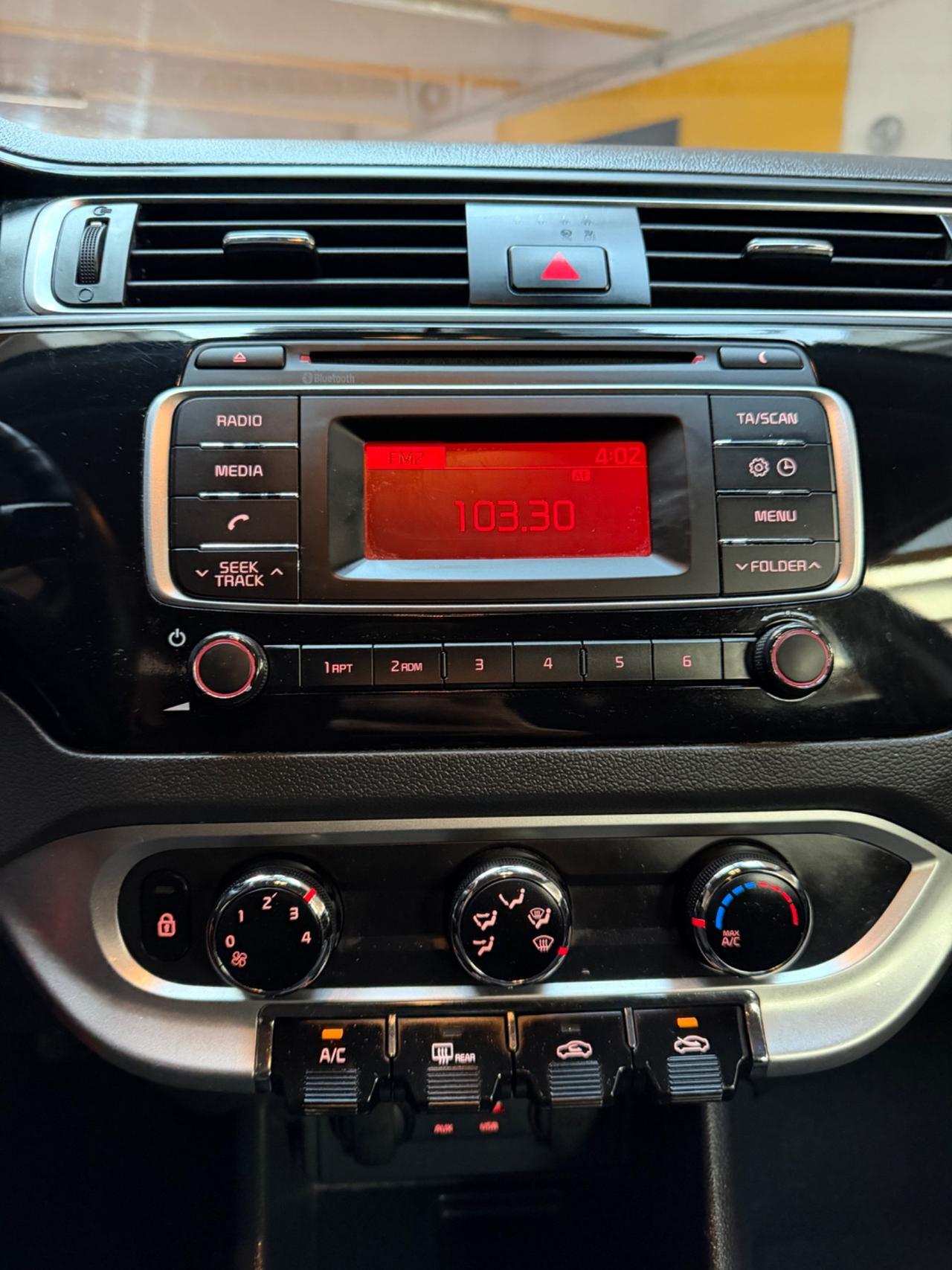 Kia Rio 1.2 Neopatentati Euro 6