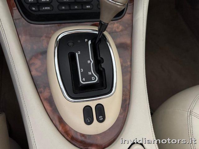 JAGUAR XJ 4.0 V8 Sovereign ASI CRS