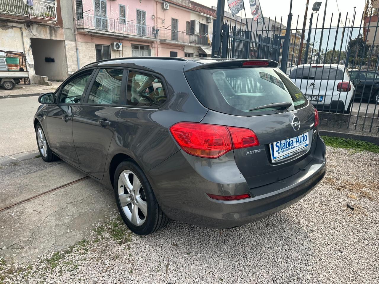 Opel Astra 1.7 CDTI 125CV Sports Tourer Cosmo