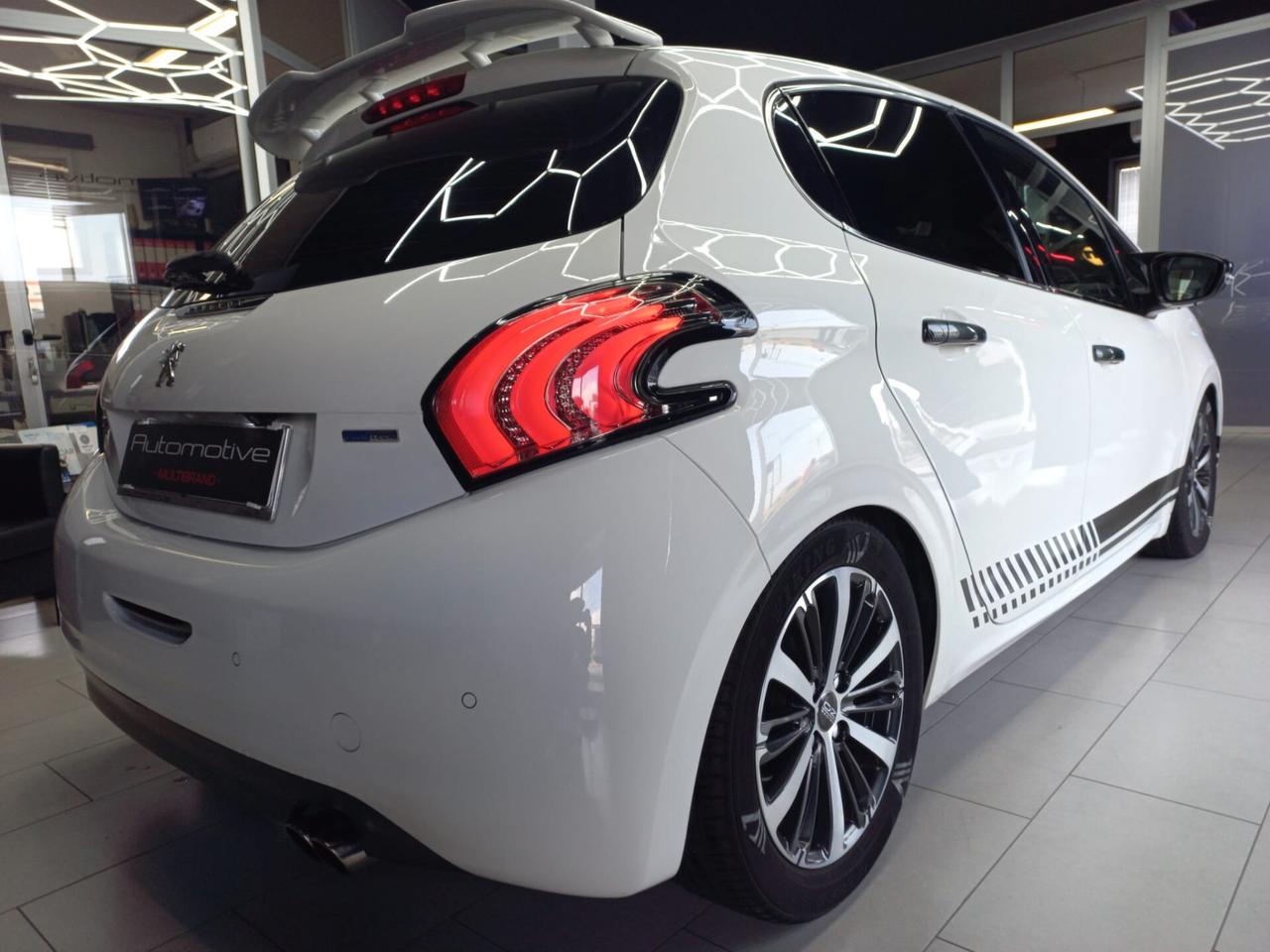 Peugeot 208 PureTech 82 5 porte Allure