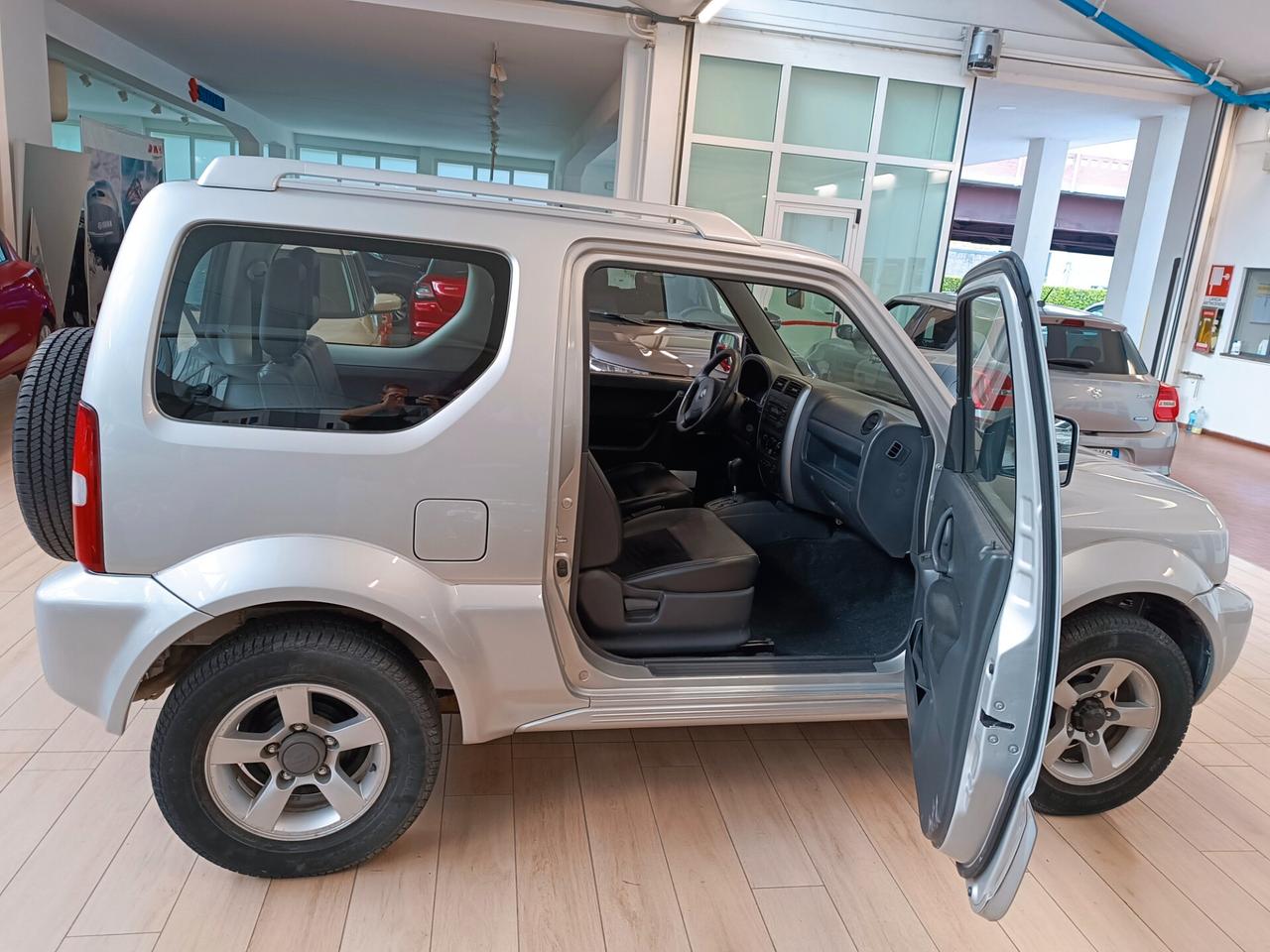 Suzuki Jimny 1.3i 16V cat 4WD JLX Più