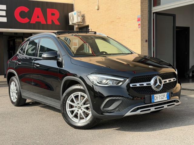 MERCEDES-BENZ GLA 180 d Automatic Business Extra (TETTO)