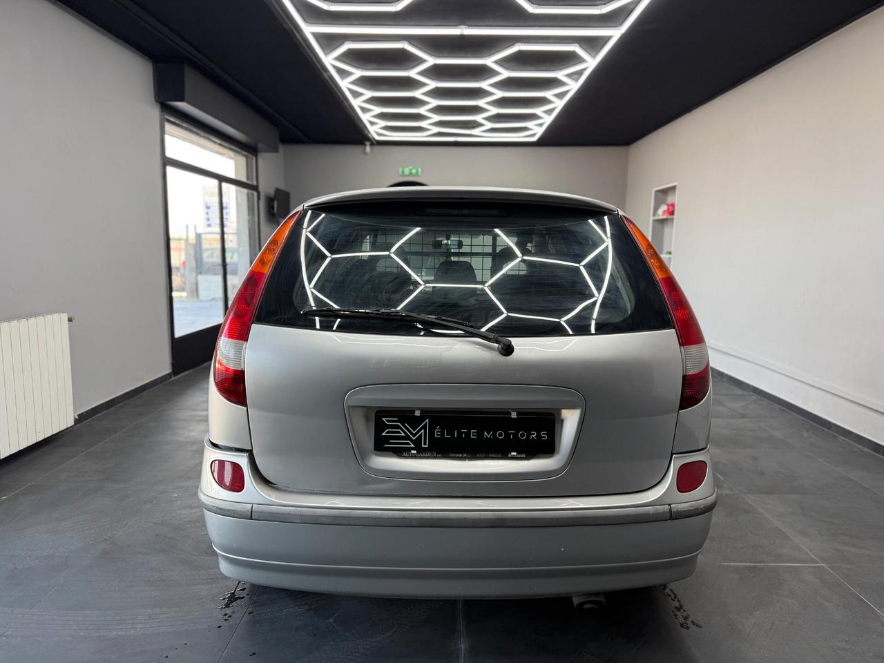 Nissan Almera Tino 1.5 dCi cat 5 porte Visia