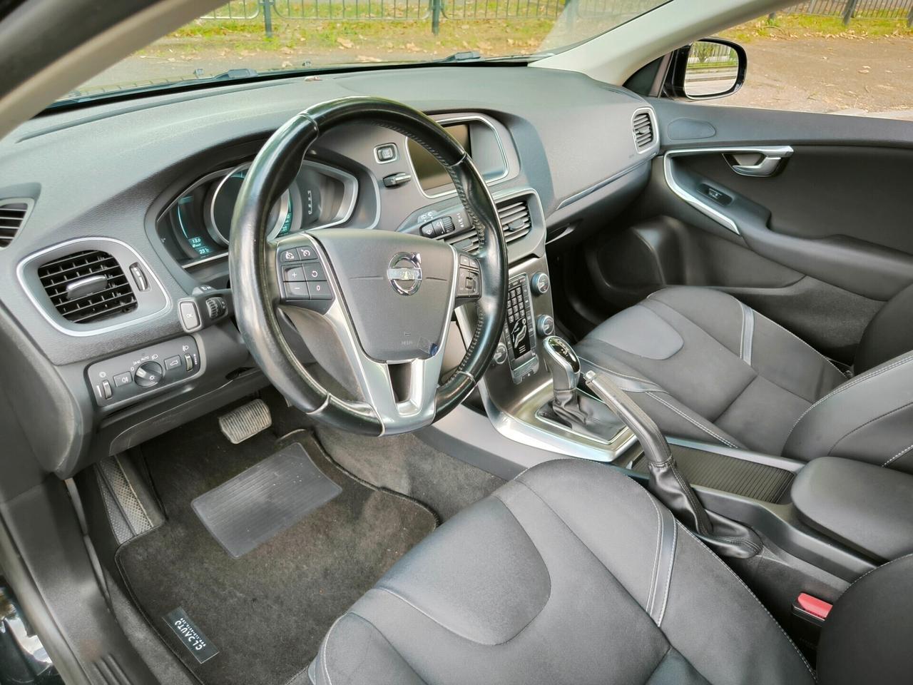 Volvo V40 D3 Geartronic Momentum con Cambio automatico