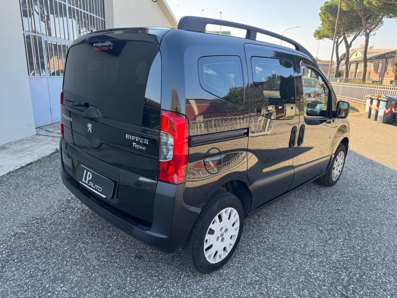 Peugeot Bipper Tepee 1.4 75CV Outdoor