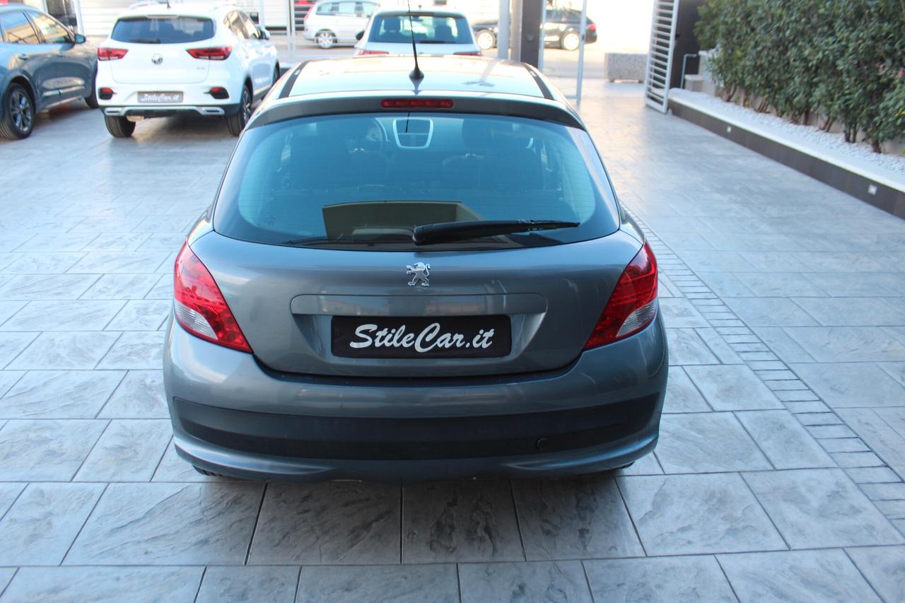 Peugeot 207 1.4 8V 75CV 5p. X Line