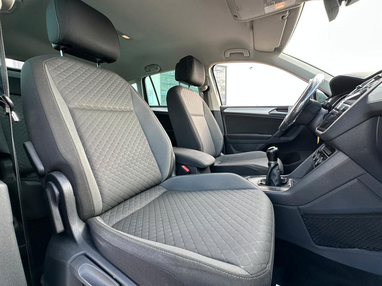 Volkswagen Tiguan 1.6 TDI Sport RLine