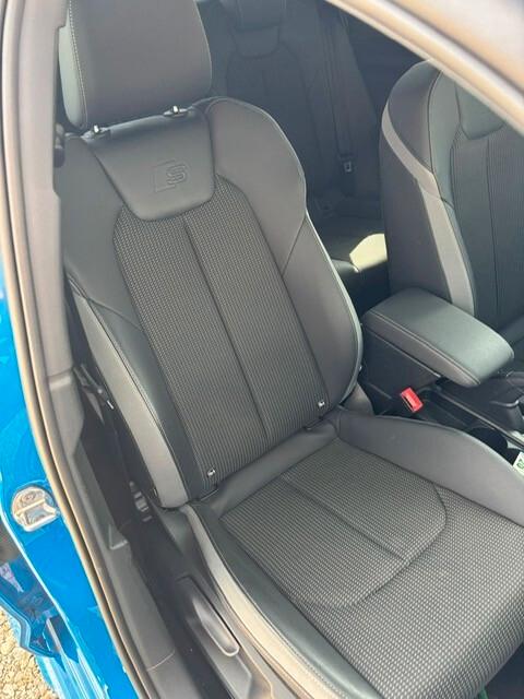 Audi A1 SPB 25 TFSI S line edition interno esterno luci ambient