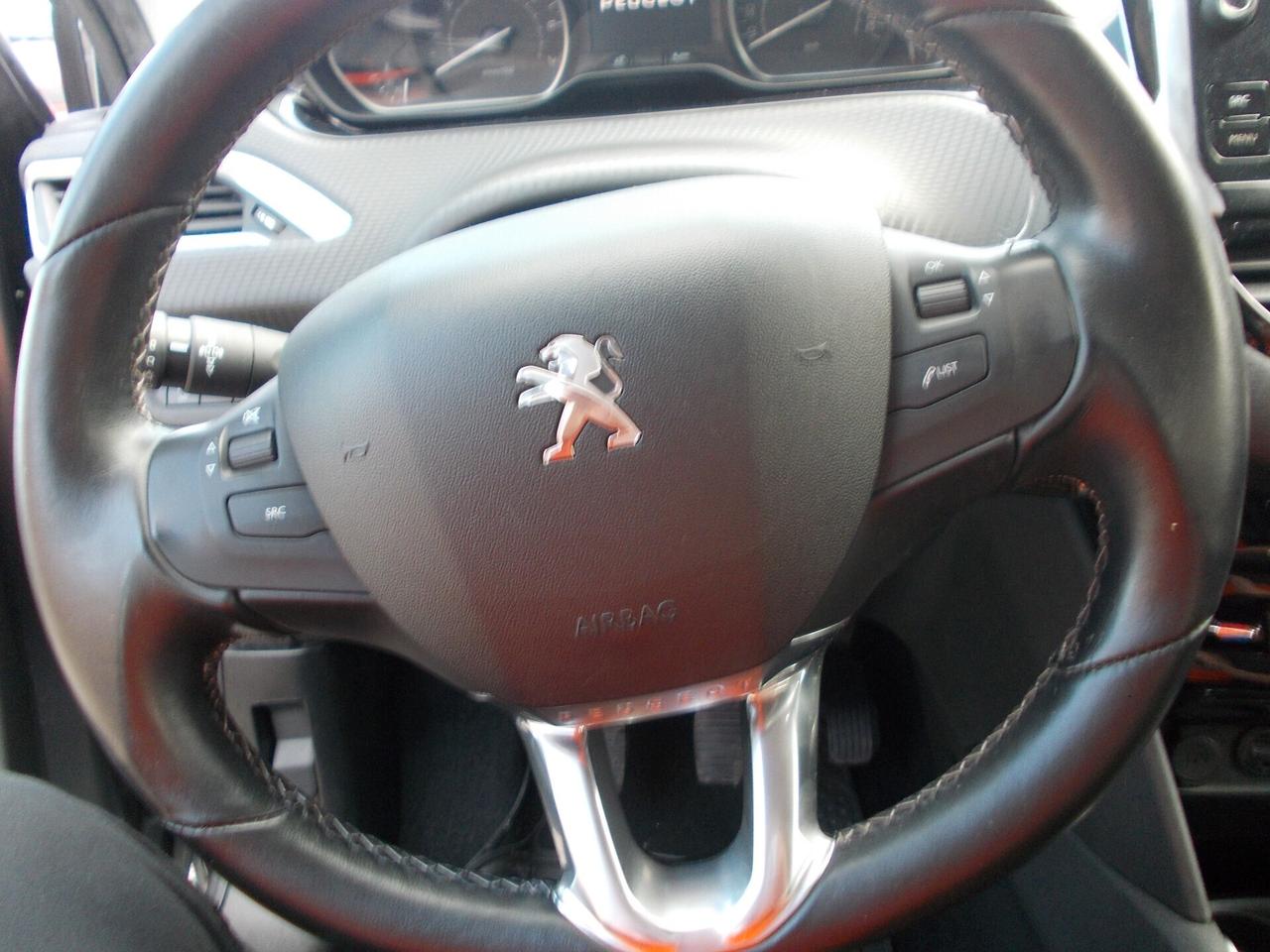 Peugeot 208 PureTech 12- 5 porte Allure-KM94130-X NEOPATENTATI
