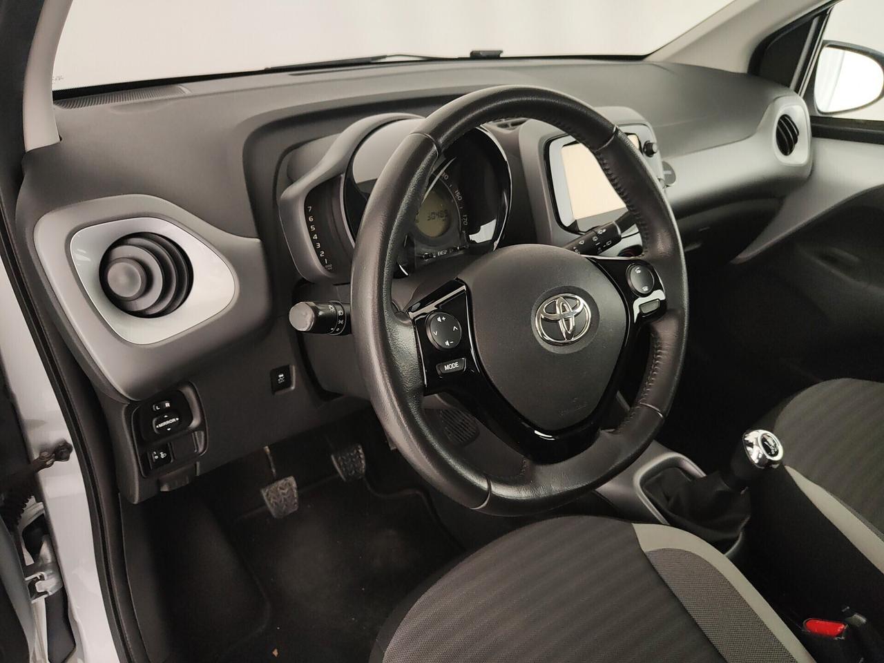 Toyota Aygo 1.0 VVT-i 69 CV 5 porte x-business