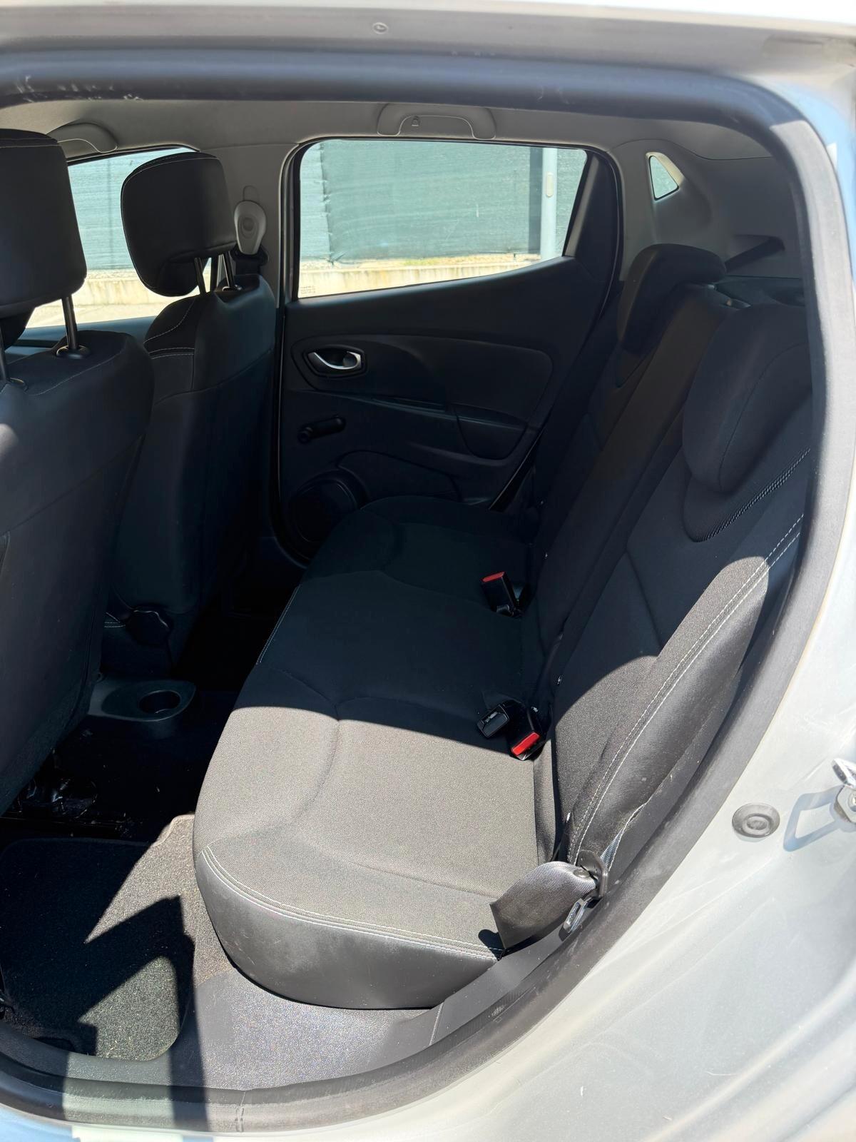 Renault Clio 1.5 dci - NEOPATENTATI - 12 MESI DI GARANZIA -