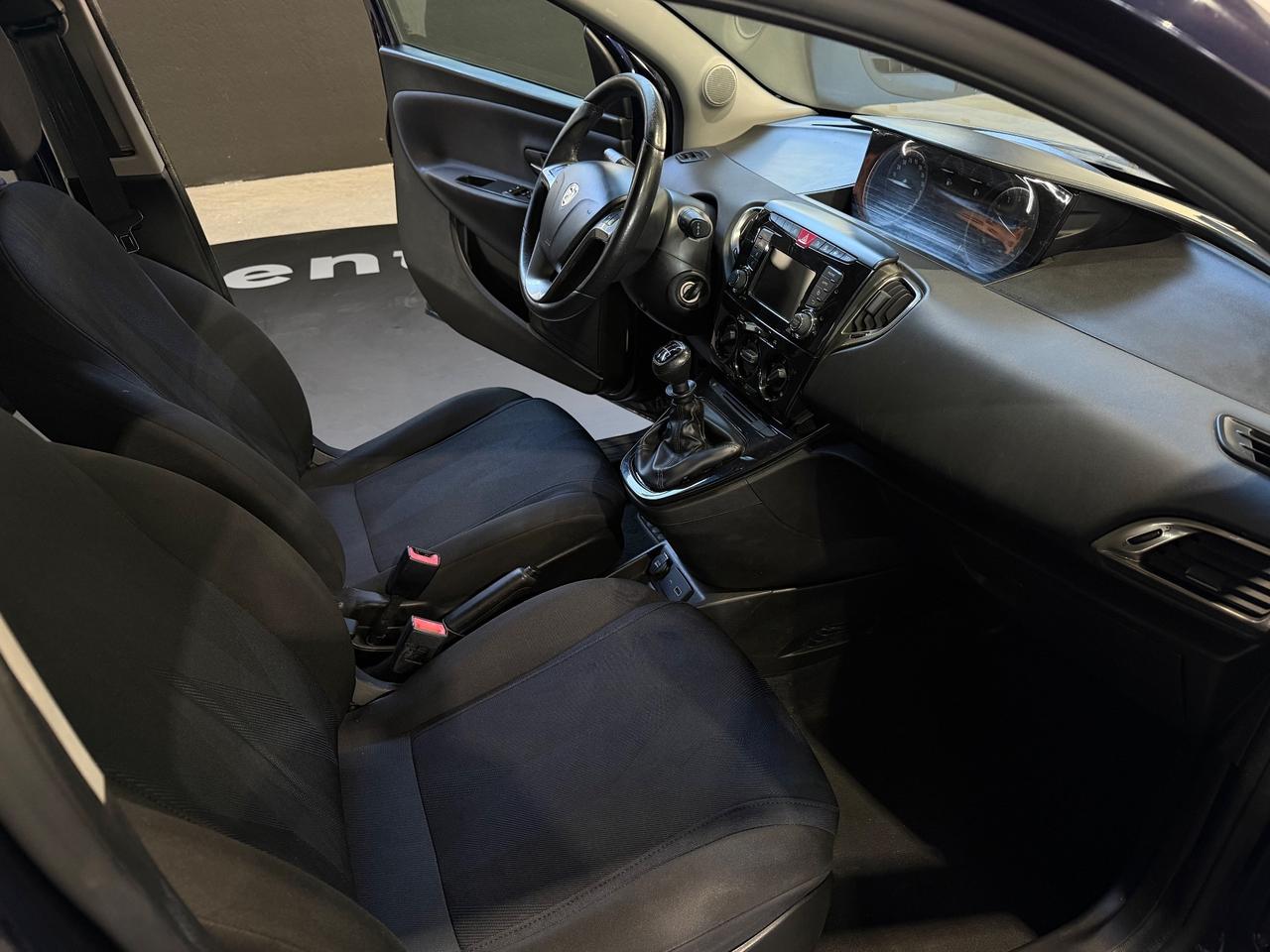 Lancia Ypsilon 1.0 FireFly 5 porte S&S Hybrid Maryne