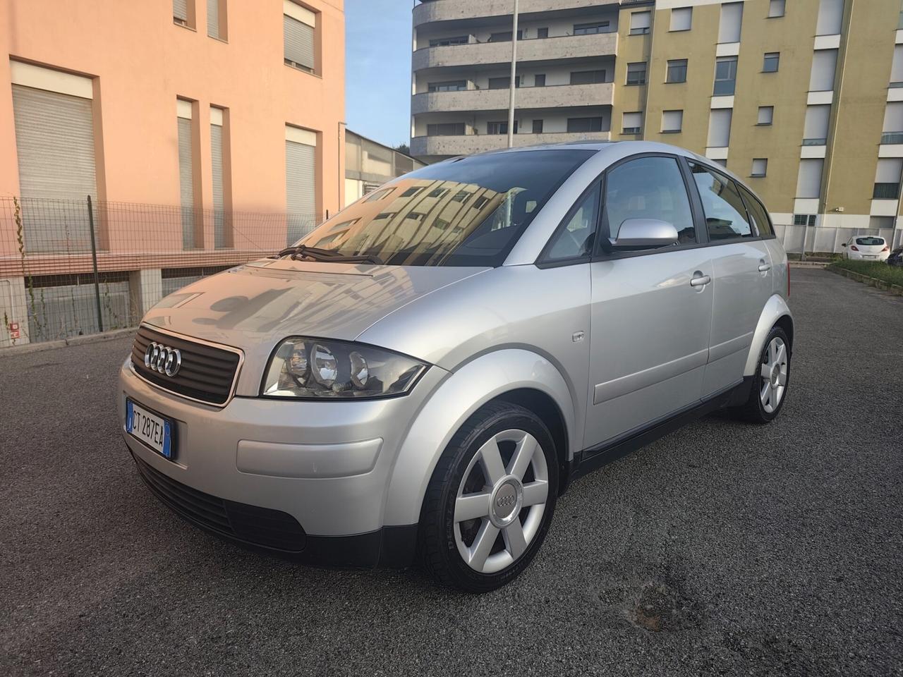 Audi A2 1.4 Benz euro 4 16V neopatentati
