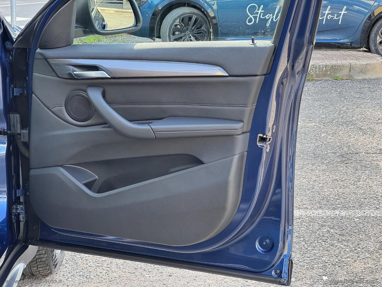 BMW X1 xDrive18d xLine Head-up display