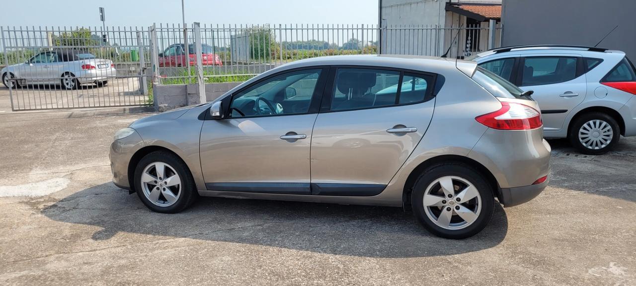 Renault Megane Mégane 1.5 dCi 110CV Dynamique