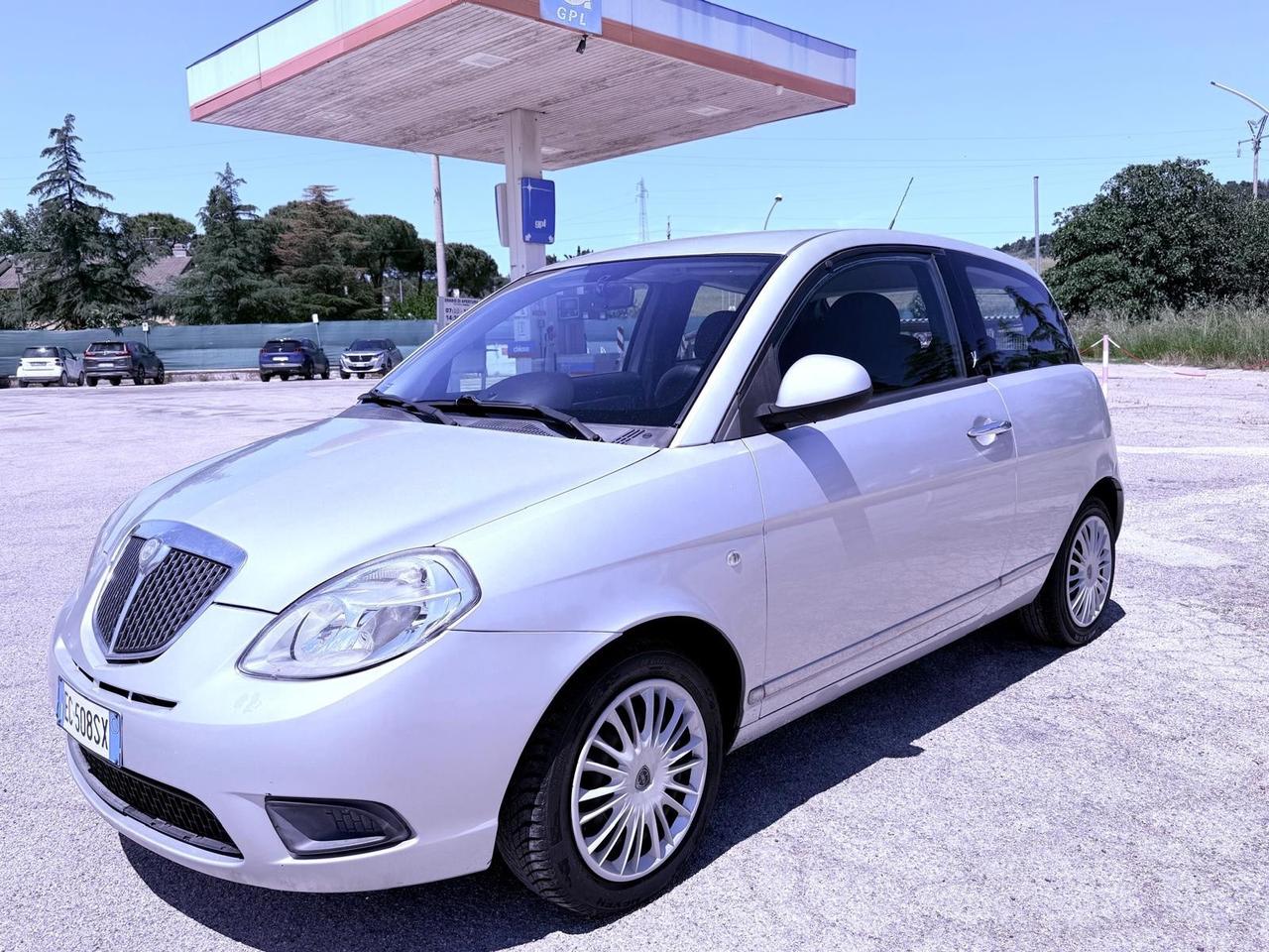 Lancia Ypsilon 1.2 GPL Ok neopatentati