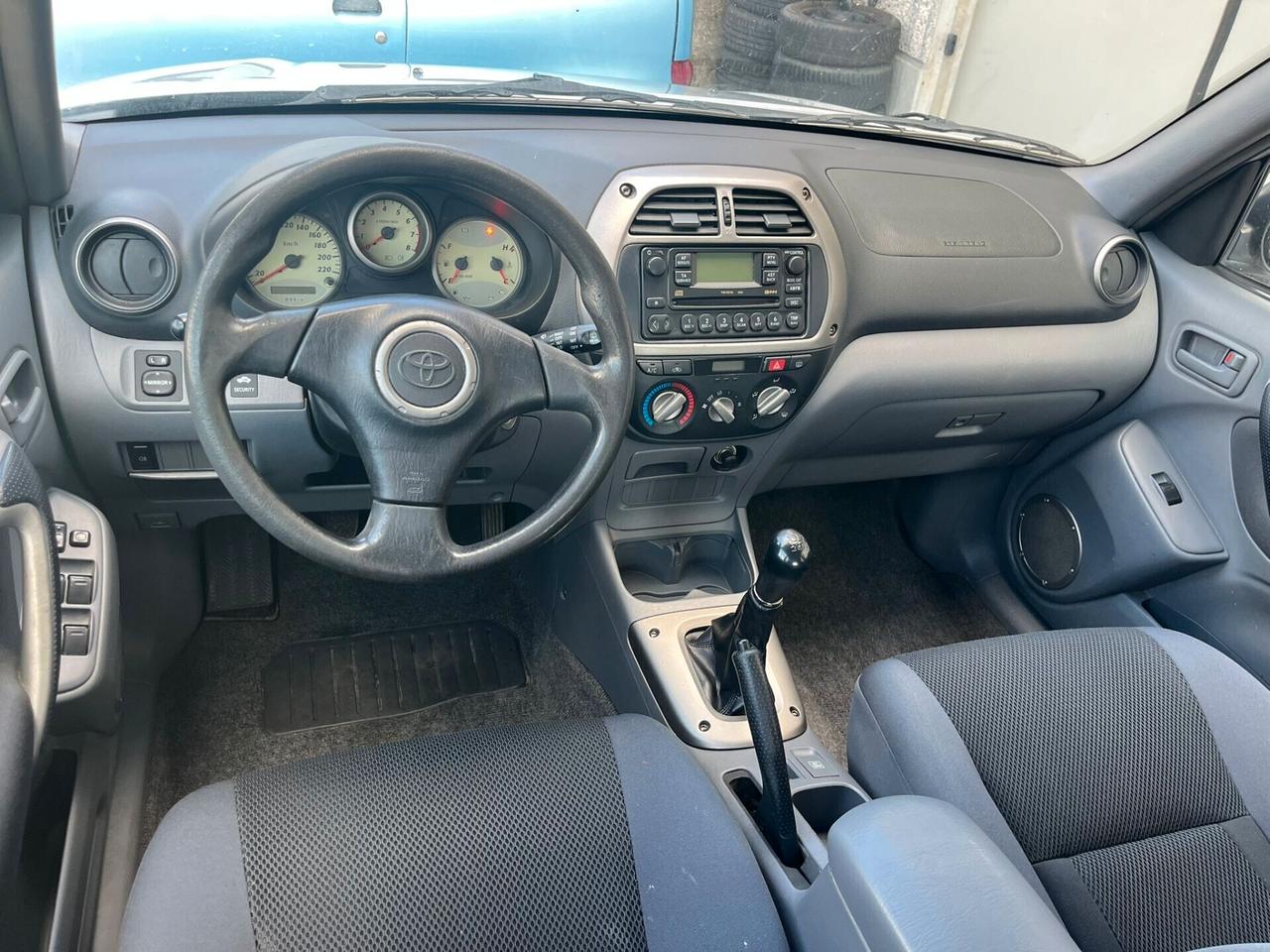 Toyota RAV 4 2.0 16V BENZ 5 porte Sol