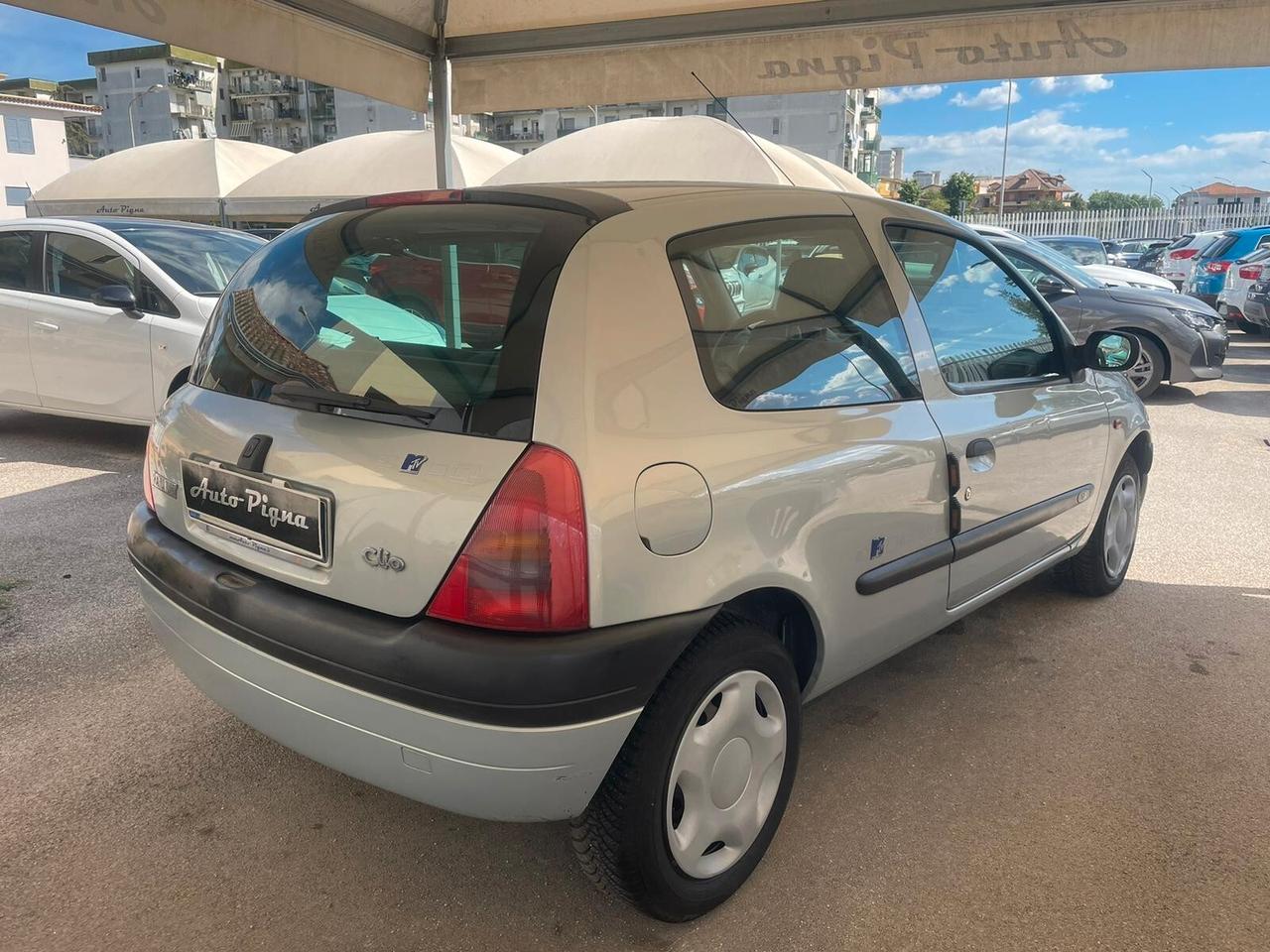 Renault Clio 1.2 cat 3 porte
