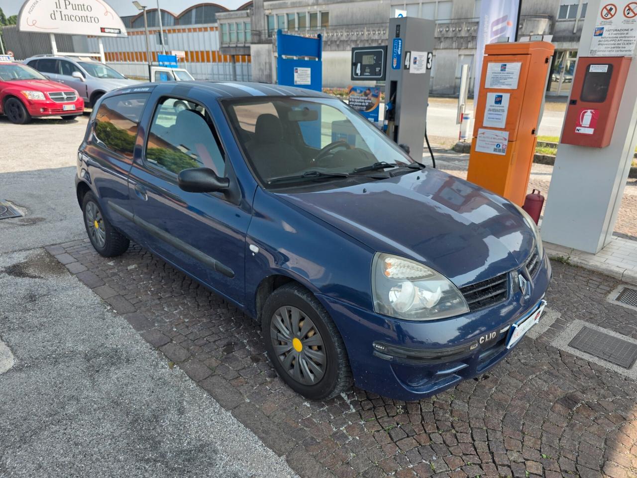 Renault Clio Storia 1.2 3 porte con 265.000km Gpl