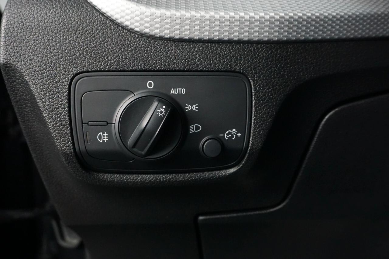 Audi Q2 30 TDI S tronic Business