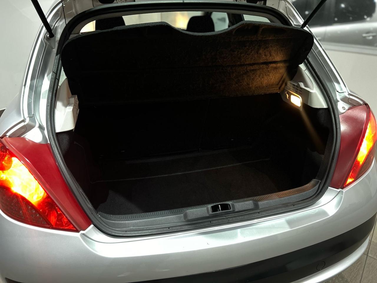 Peugeot 207 1.6 HDi 90CV (66 kw)