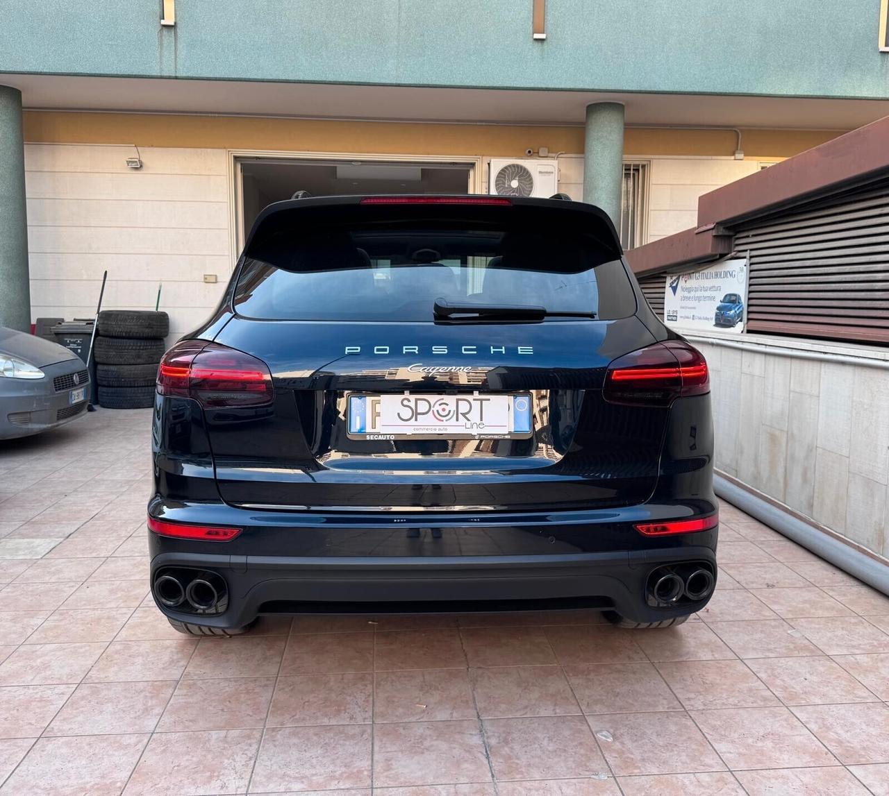 Porsche Cayenne 3.0 Diesel 250CV TETTO PASM