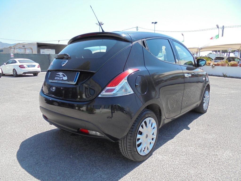 Lancia Ypsilon 1.2 69 CV 5 porte GPL Ecochic Gold Neopatentati