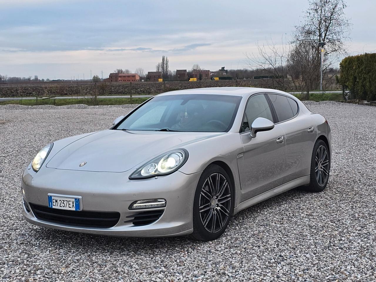 Porsche Panamera 3.0 Diesel Platinum Edition