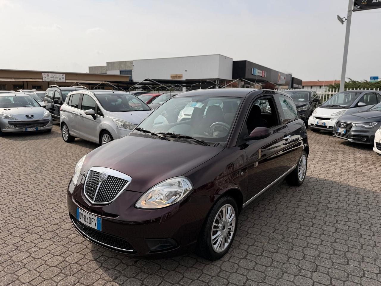 Lancia Ypsilon 1.2 Argento