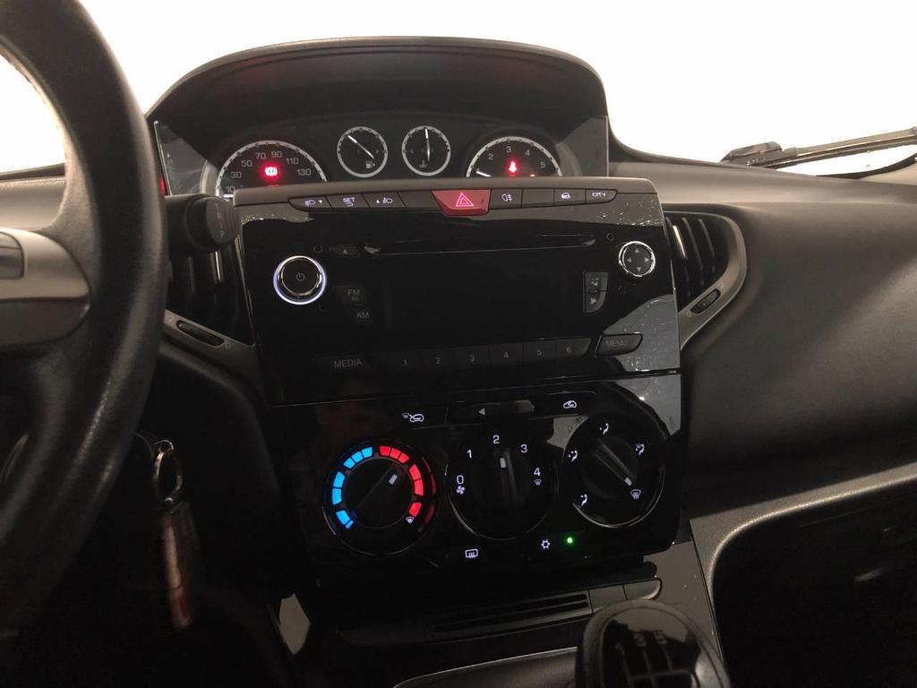 Lancia Ypsilon 5 Porte 1.2 Elefantino
