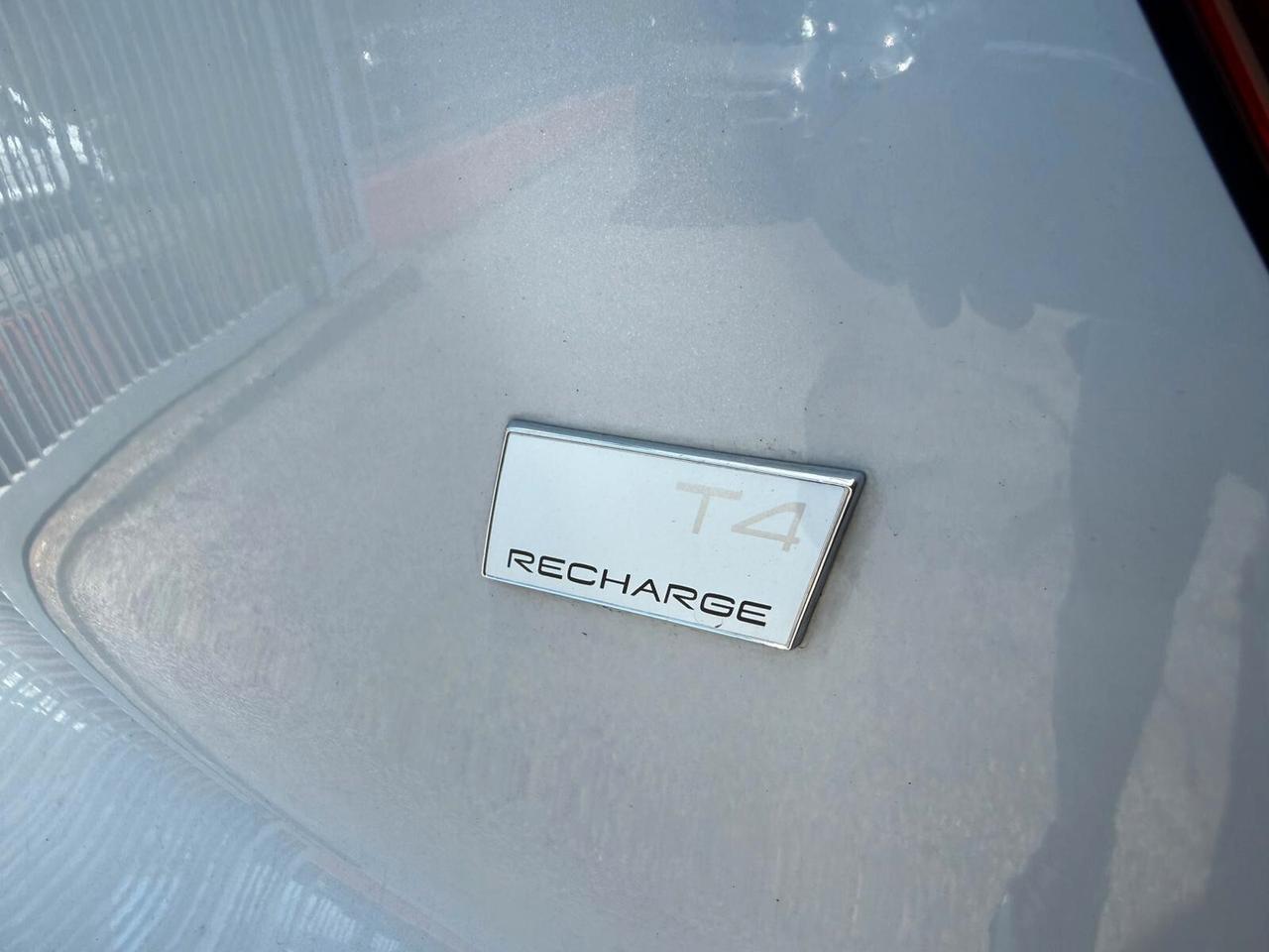 Volvo XC40 T4 Recharge Plug-in Hybrid R-design