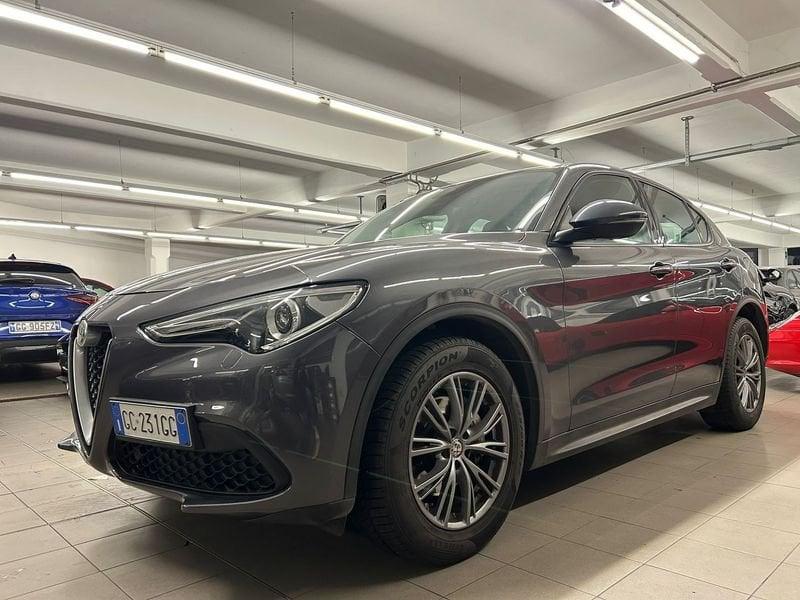 Alfa Romeo Stelvio 2.2 Turbodiesel 160 CV AT8 RWD