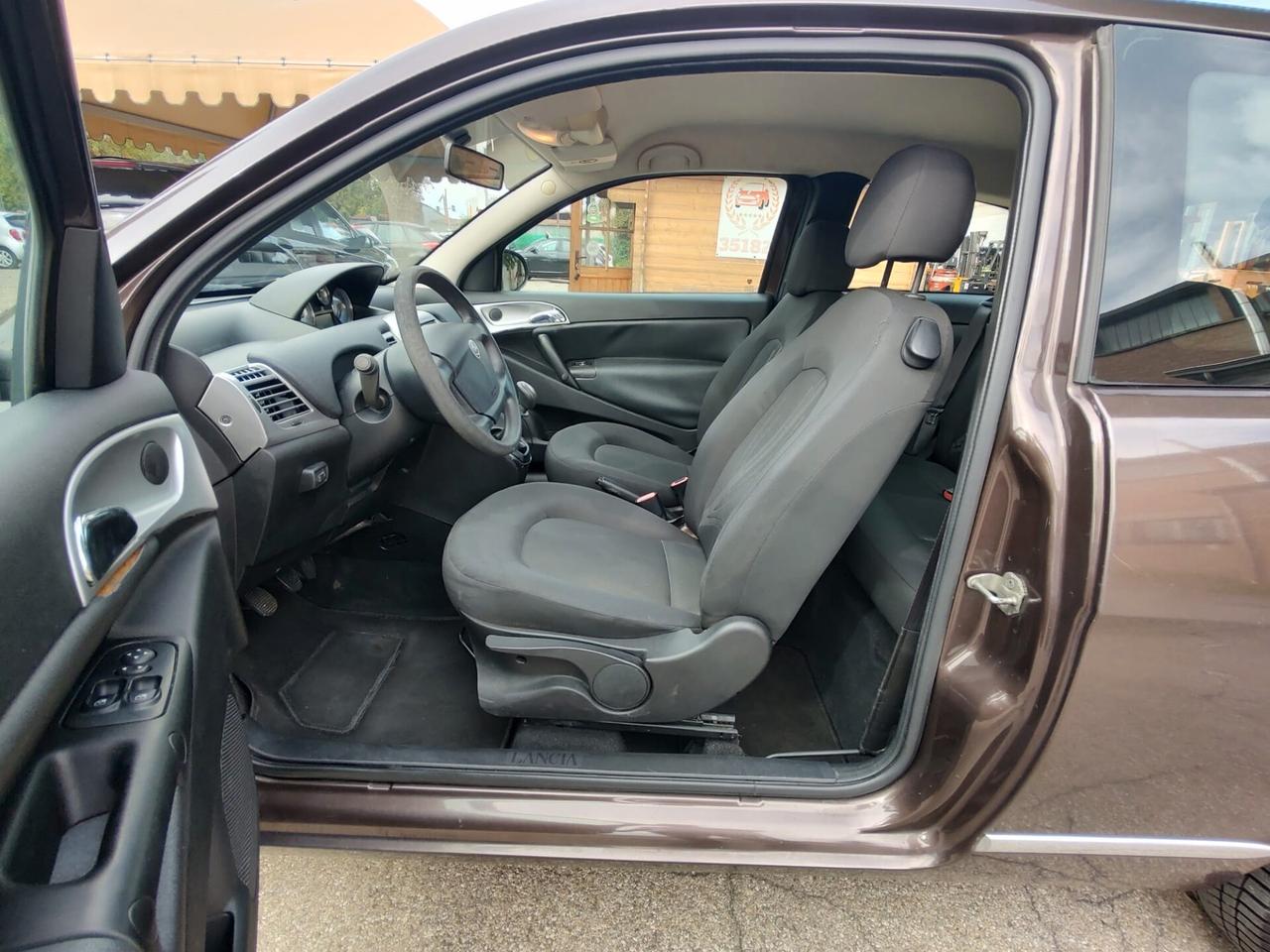 Lancia Ypsilon 1.2 69 CV 5 porte GPL Ecochic Platinum, benzina\gpl, OK NEOPATENTATI