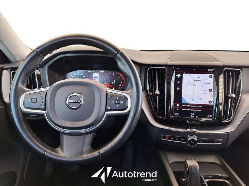Volvo XC60 B4 197+14 CV Automatica Mild Hybrid NAVI LED Momentum Pro