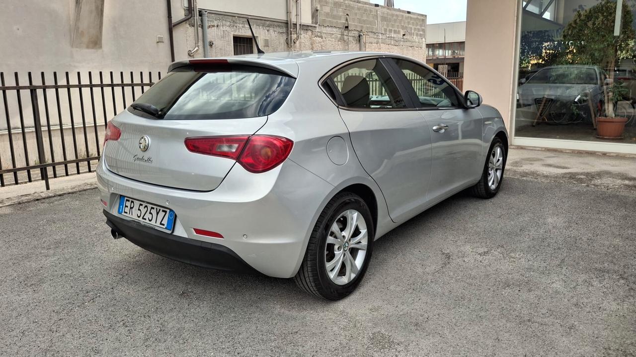 Alfa Romeo Giulietta 1.6 JTDm-2 105 CV Progression