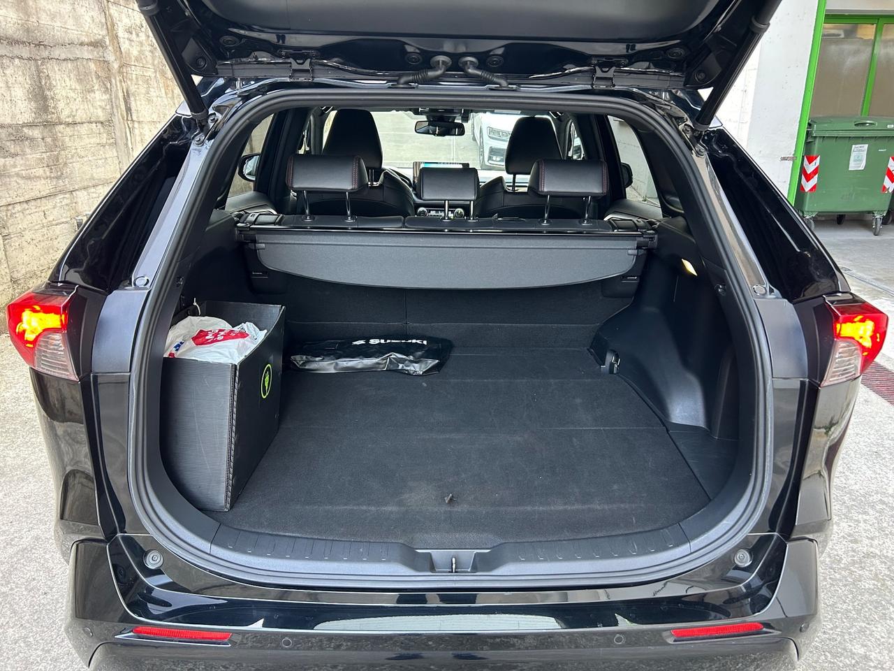 Suzuki Across 2.5 Plug-in Hybrid E-CVT 4WD Top