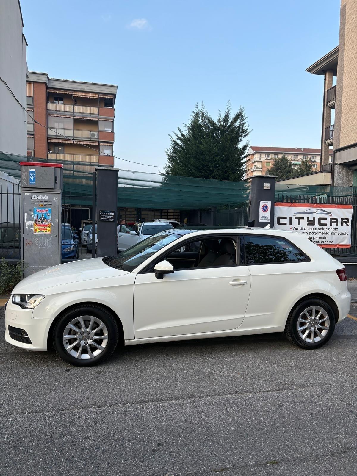 Audi A3 1.4 TFSI Young Sport Tetto panoramico