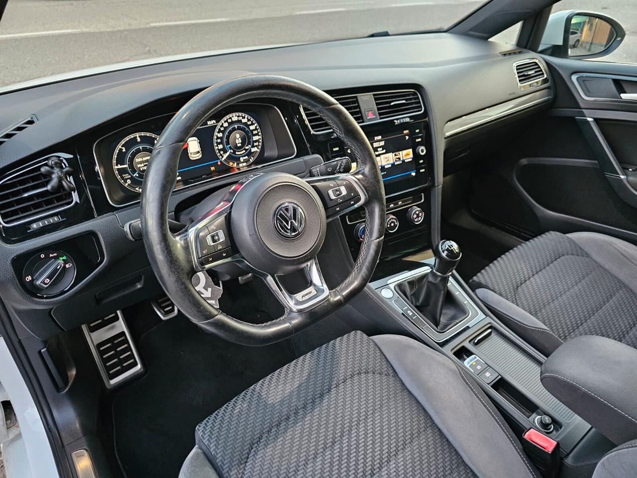 Volkswagen Golf 7.5 1.6 TDI 115cv R-Line*Bi-Xeno*Cockpit*Euro6*