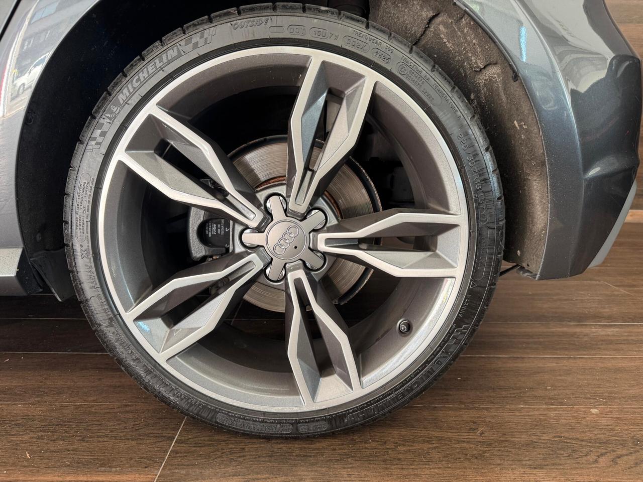 Audi A1 2.0 tfsi quattro-231CV-ITALIANA-TAGLIANDI