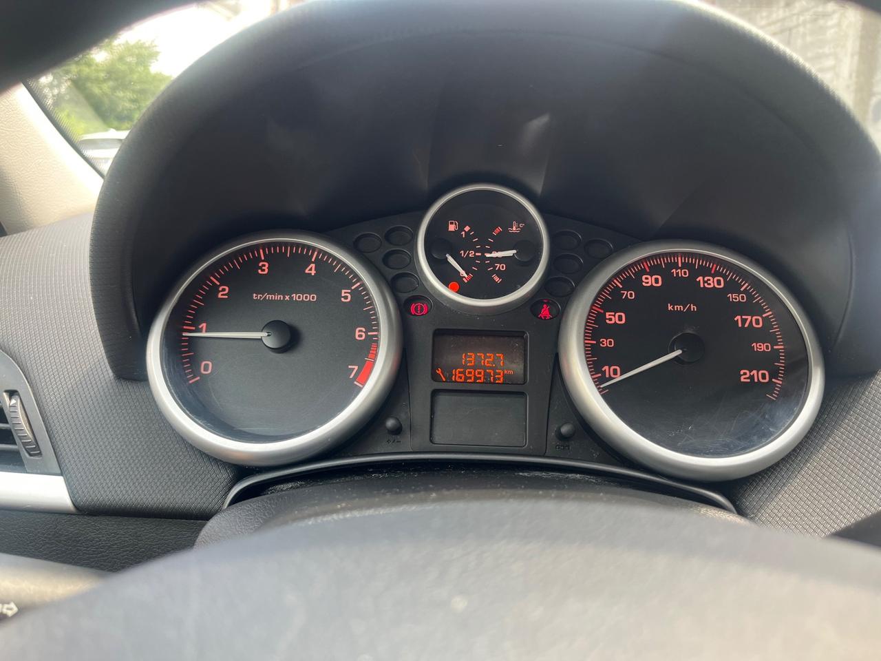Peugeot 207 1.4 8V 75CV SW Active