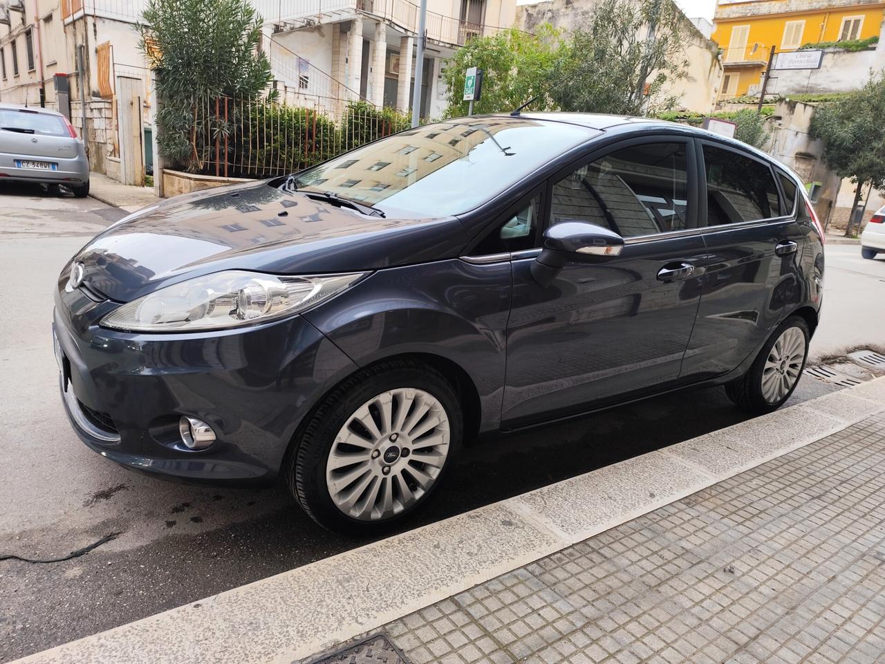 Ford Fiesta 1.4 5 porte Bz.- GPL Titanium