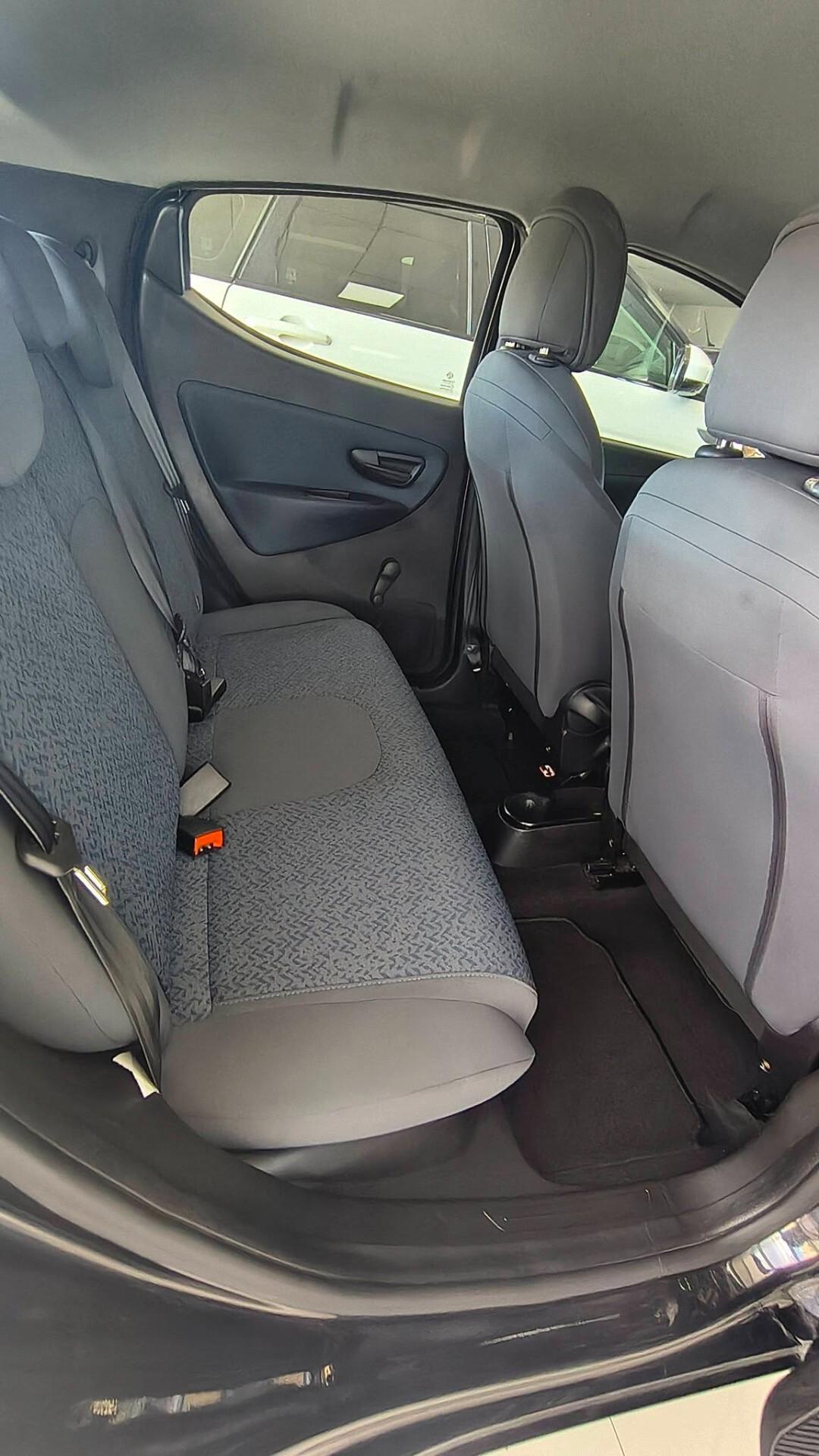 Lancia Ypsilon 1.0 FireFly 5 porte S&S Hybrid Gold