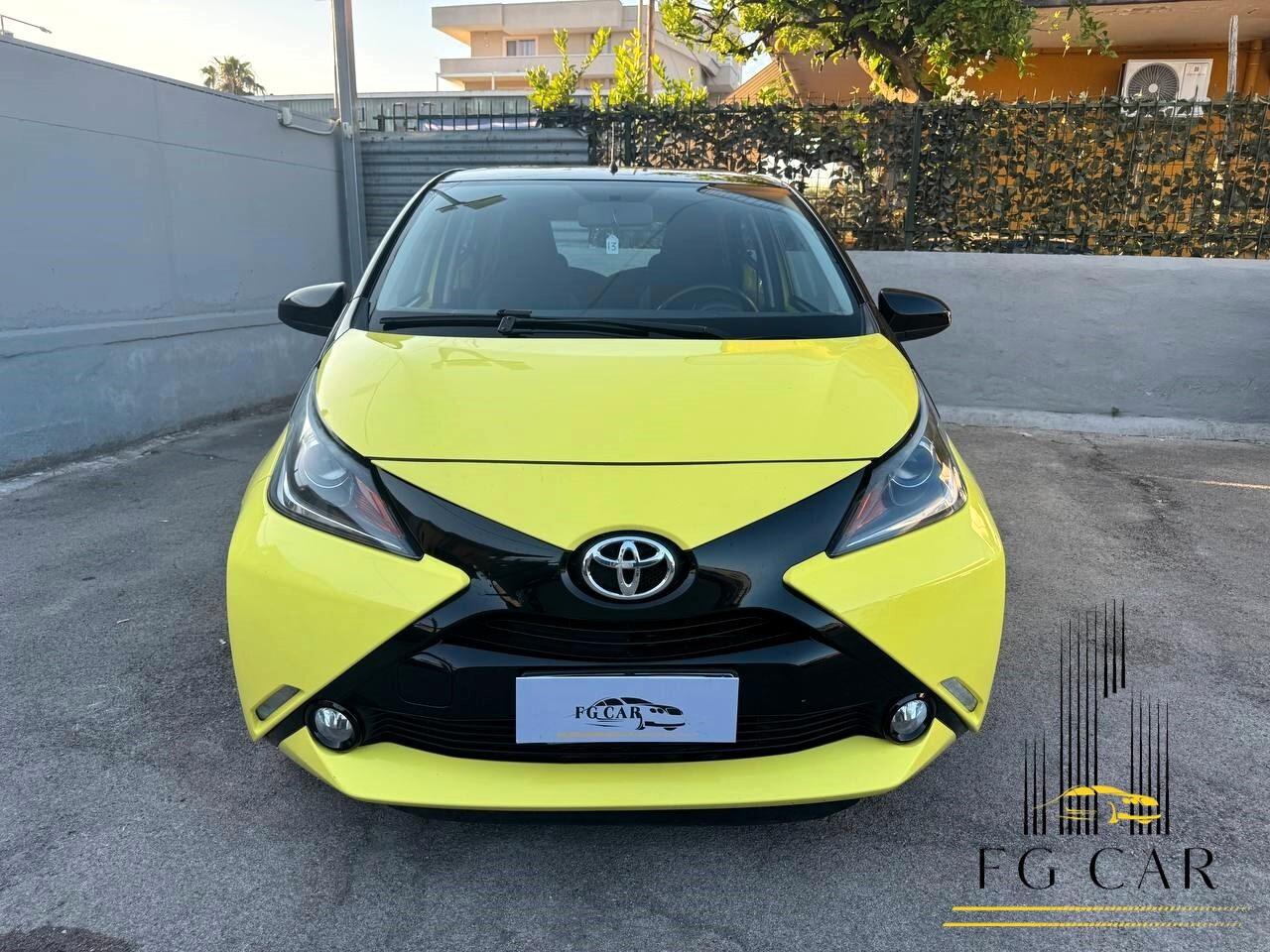 Toyota Aygo 1.0 VVT-i 69 CV 5 porte x-BLACK GPL 10/2016
