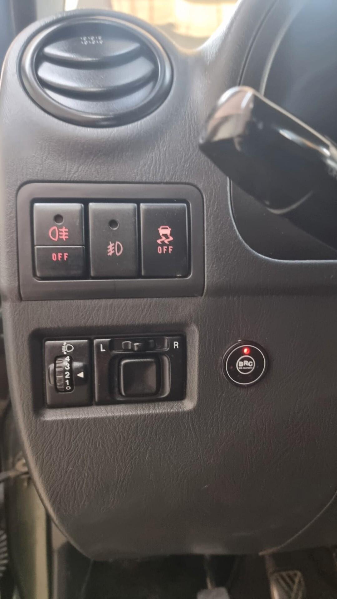 Suzuki Jimny 3 SERIE 4WD EVOLUTION PLUS